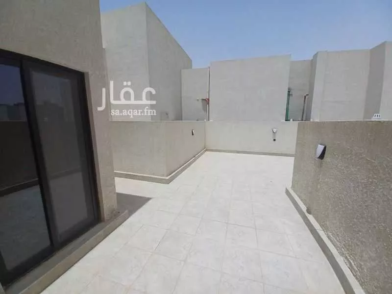 3 bedroom apartment in Al Malqa 1