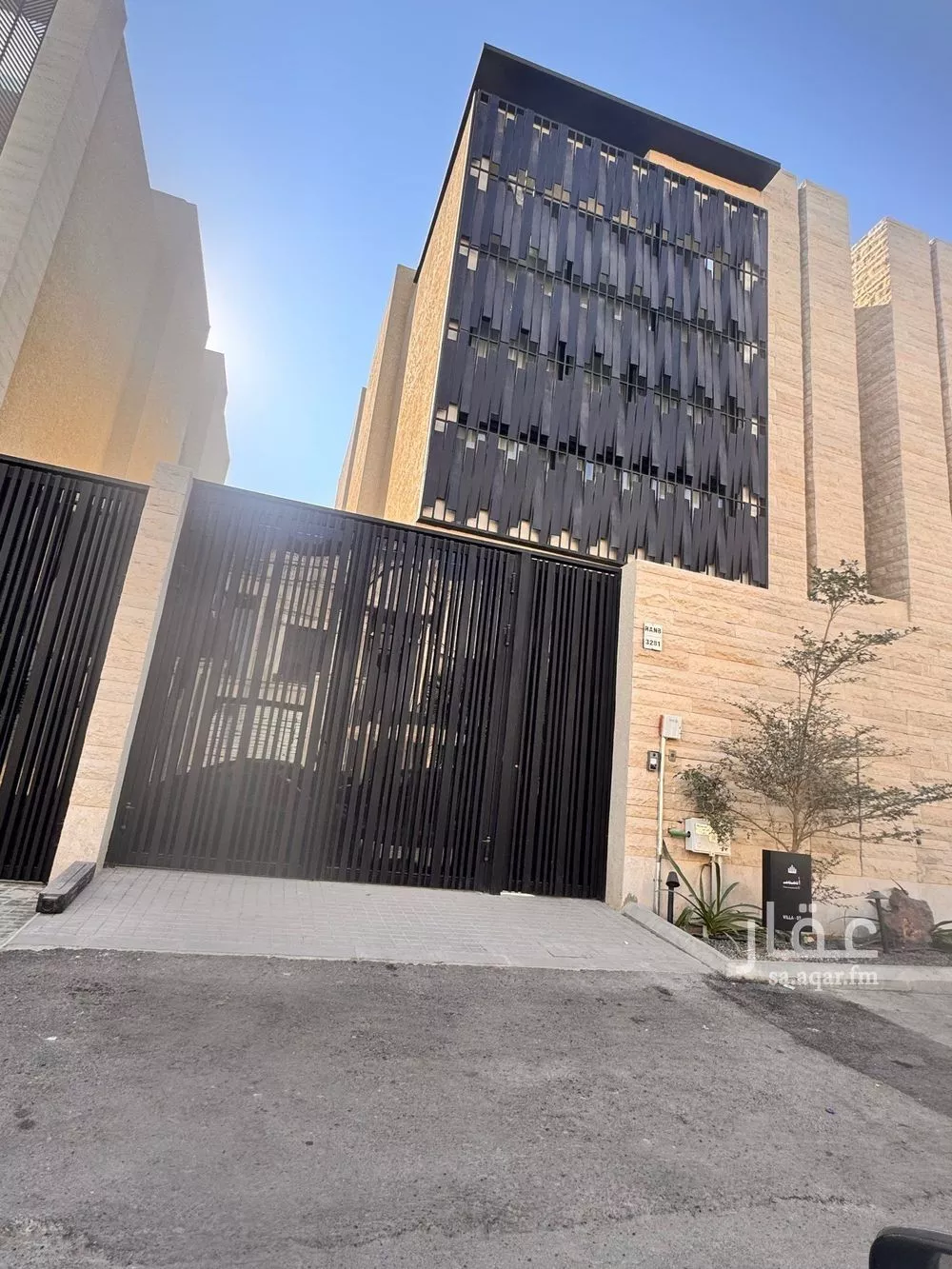 4 bedroom villa in Al Narjis 1