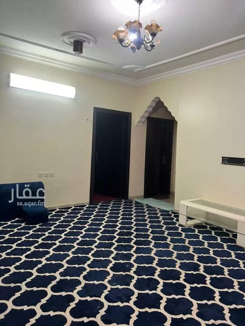 2 bedroom floor in Uhud 1