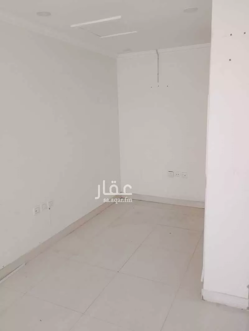 904 sqm office in Al Futah 4