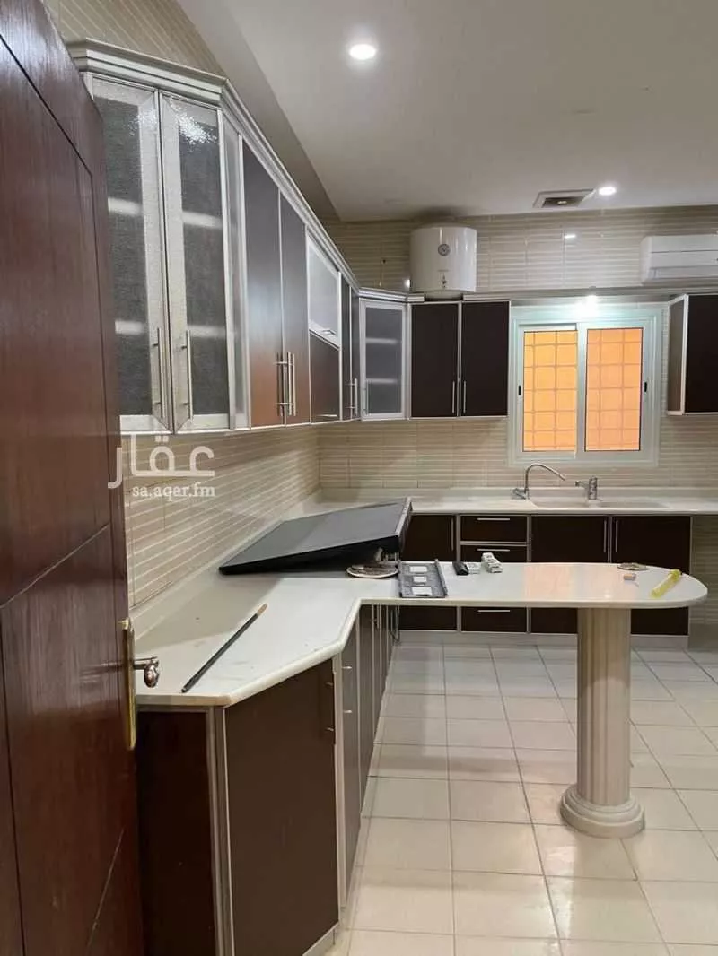 فيلا 5 غرف في طيبة 5