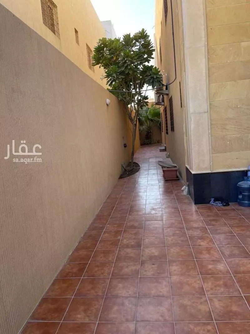 فيلا 5 غرف في طيبة 4