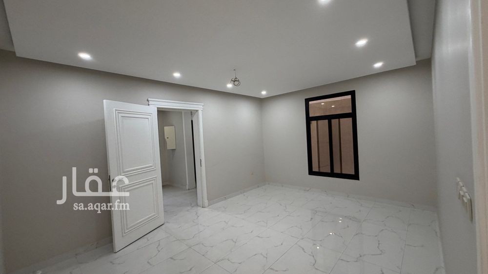 5 bedroom villa in Ash Shulah, Eastern Province 11
