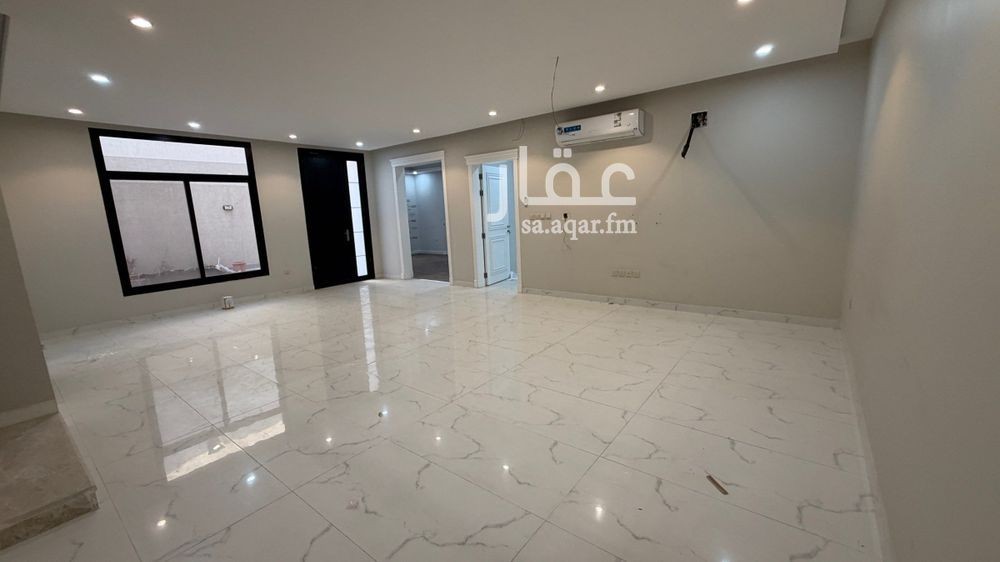 5 bedroom villa in Ash Shulah, Eastern Province 16