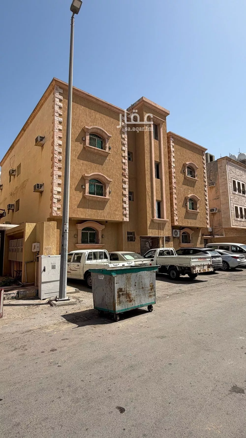 عمارة 519 م² في الزهور 3