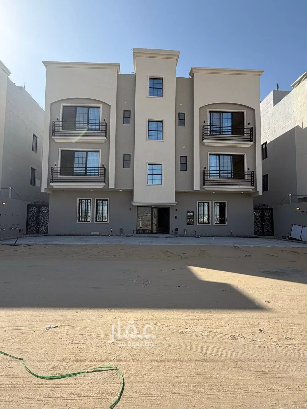 شقة 5 غرف في الشعلة 3