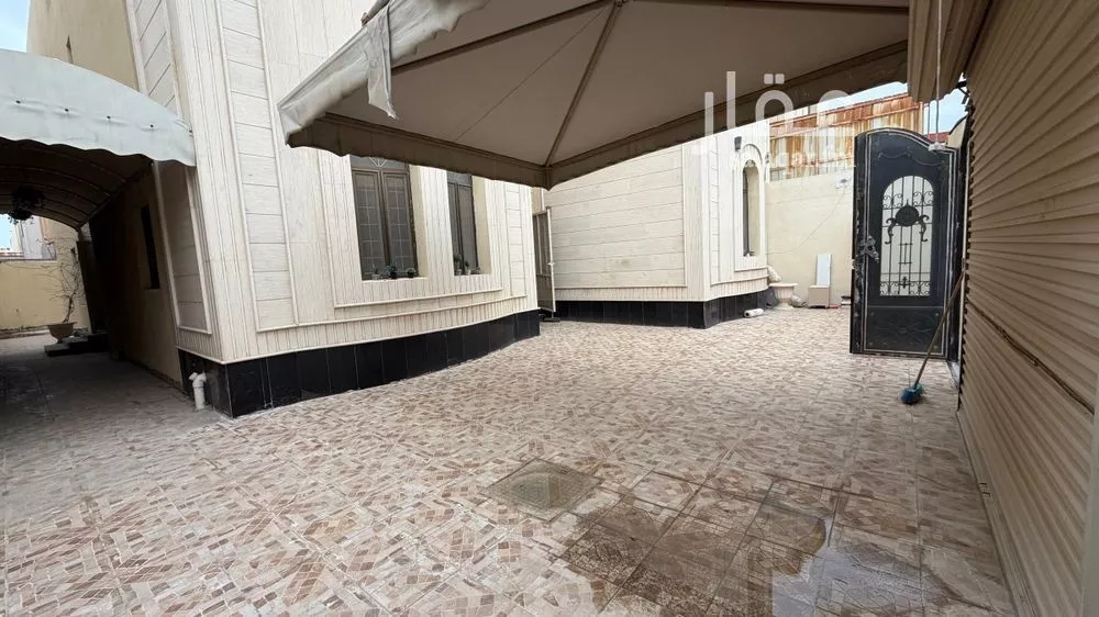 فيلا 4 غرف في الشعلة 2