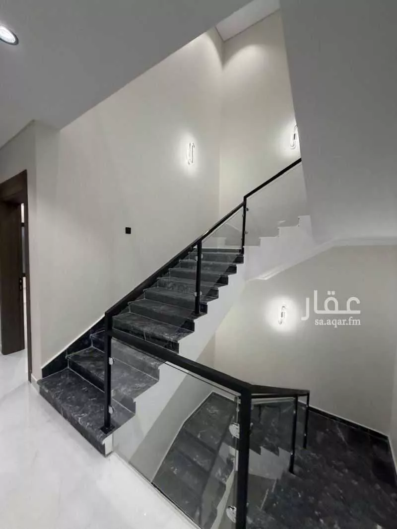 فيلا 8 غرف في الرحمانية 3