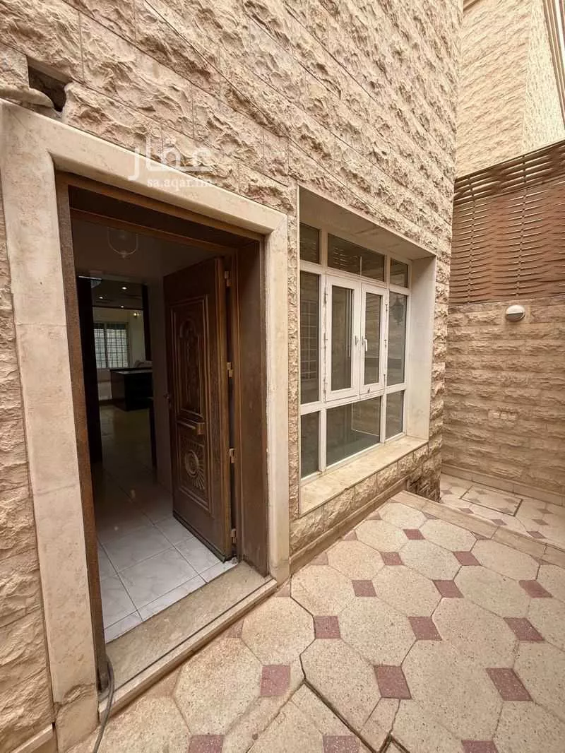 فيلا 5 غرف في الملك فهد 5