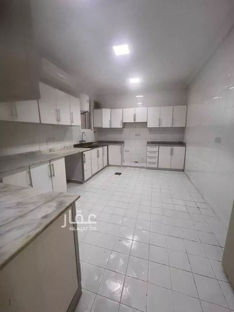 4 bedroom floor in Al Fayha 5