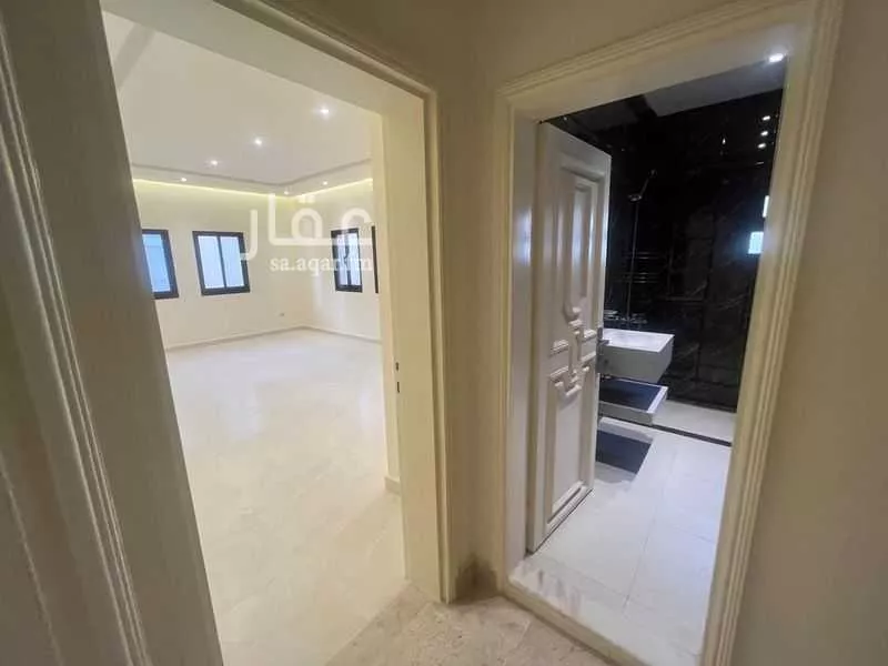 5 bedroom villa in Al Mutamarat, Riyadh 11