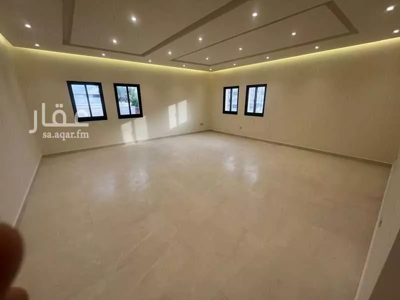 5 bedroom villa in Al Mutamarat, Riyadh 9