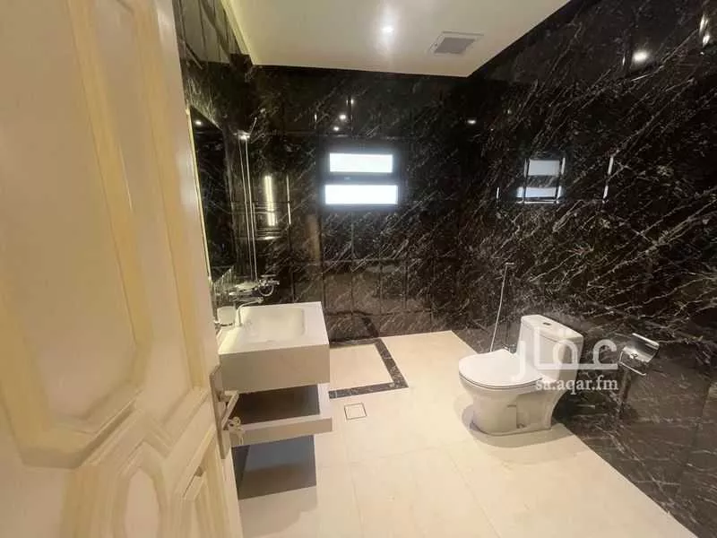 5 bedroom villa in Al Mutamarat, Riyadh 16