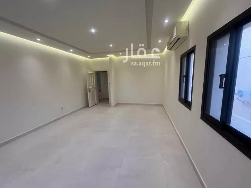 5 bedroom villa in Al Mutamarat, Riyadh 4