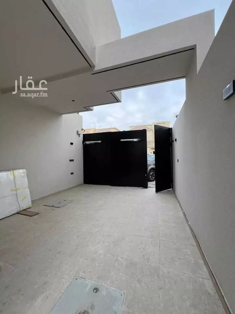 3 bedroom floor in As Suwaidi Al Gharabi 3