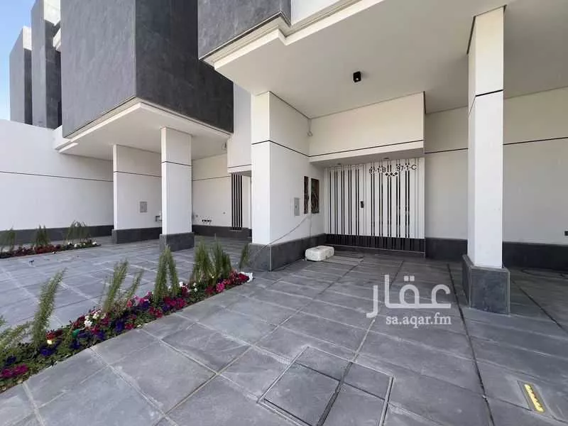 3 bedroom floor in Al Qairawan 2