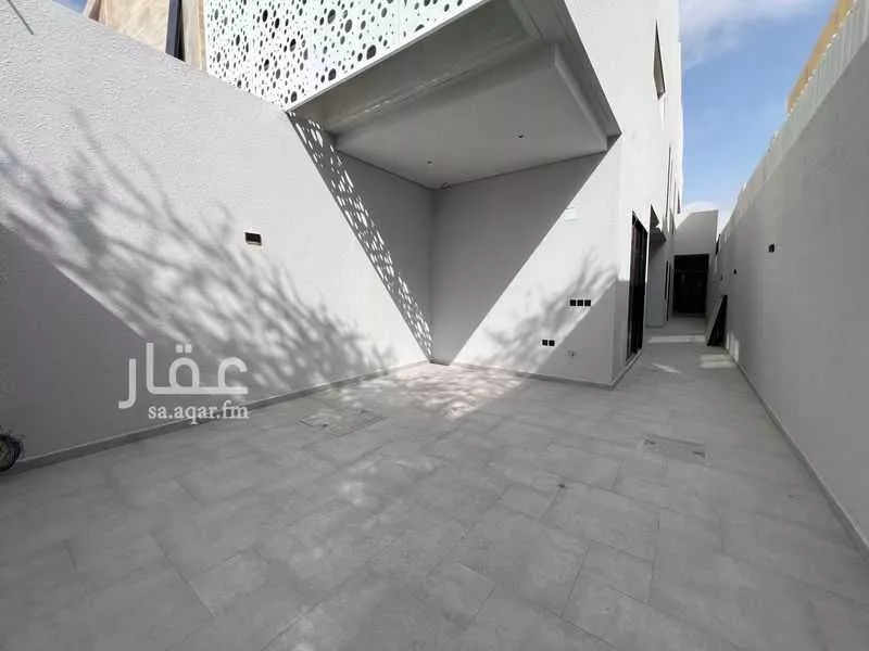 4 bedroom floor in Al Maseef 2