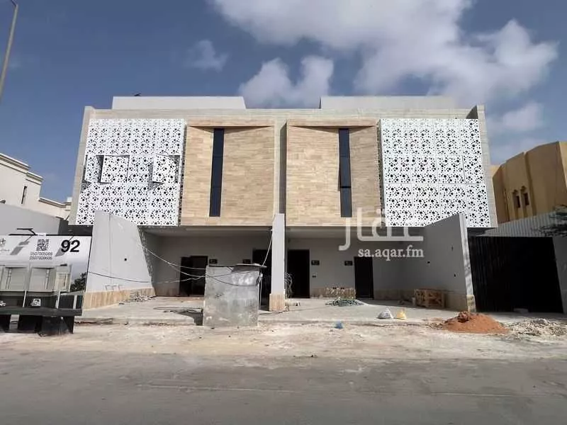 3 bedroom floor in Al Maseef 1