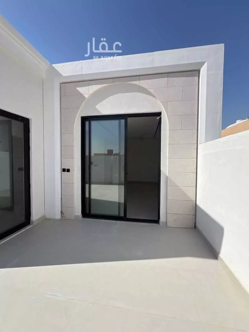 3 bedroom floor in Al Maseef 5