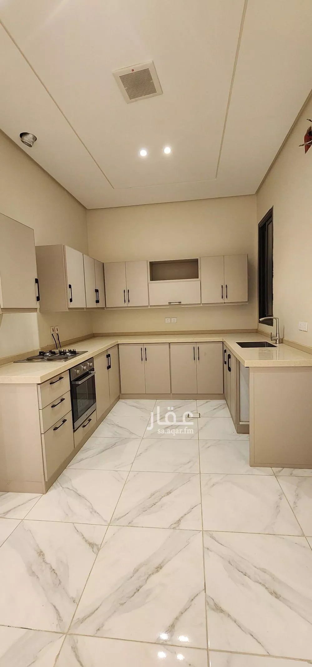 شقة 3 غرف في الملقا 3