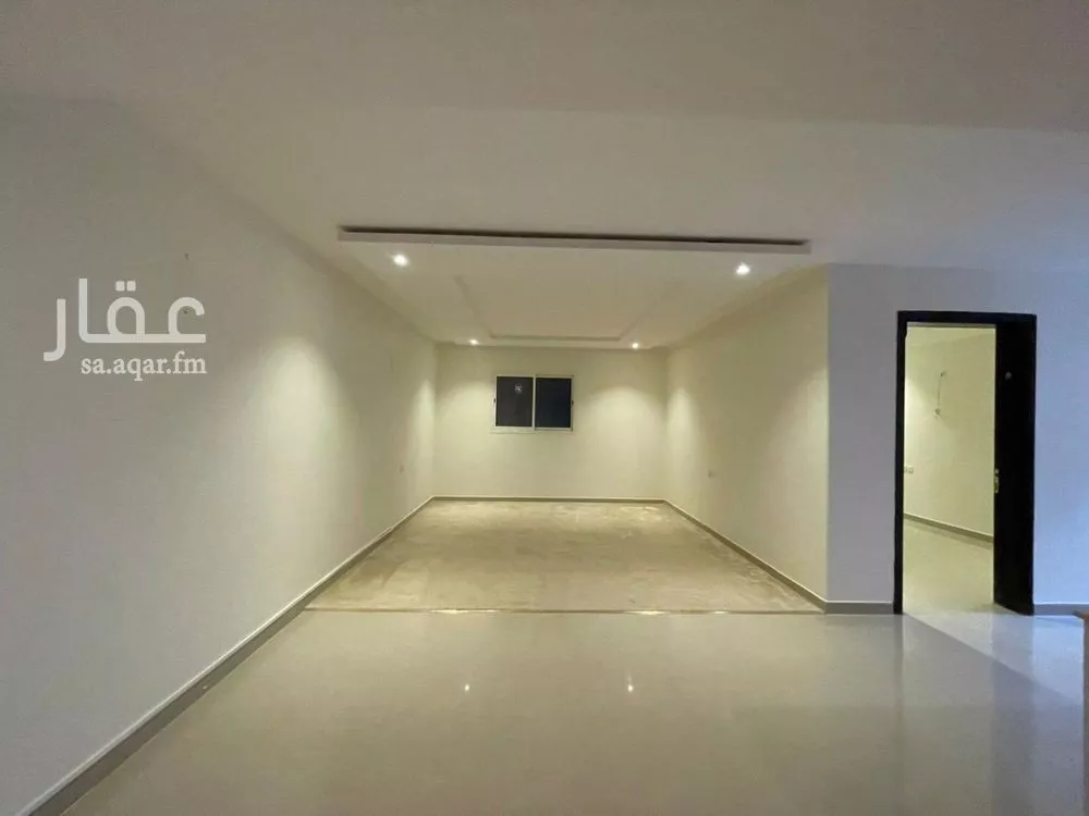 شقة 4 غرف في الملقا 2