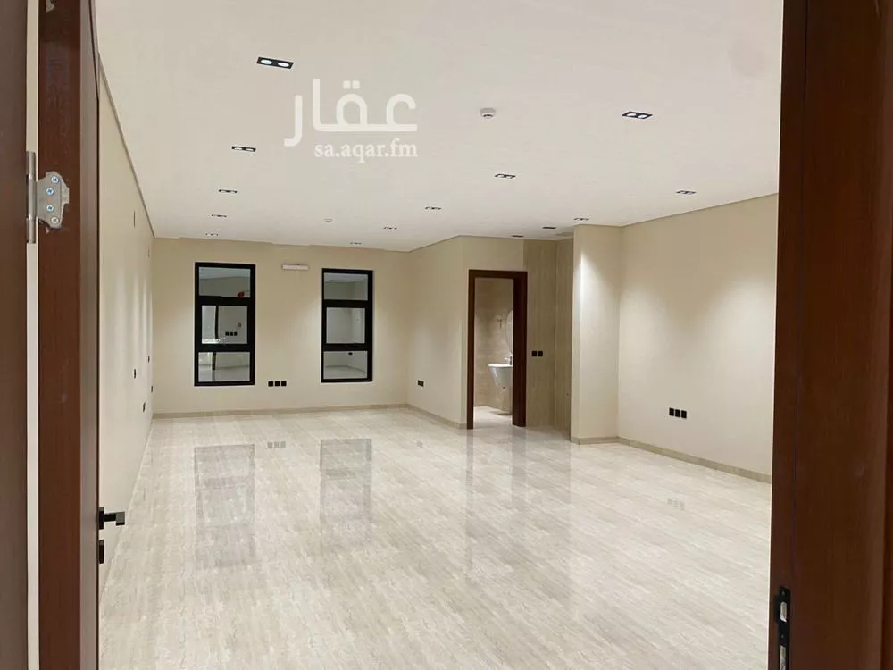 مكتب 625 م² في المهدية 4