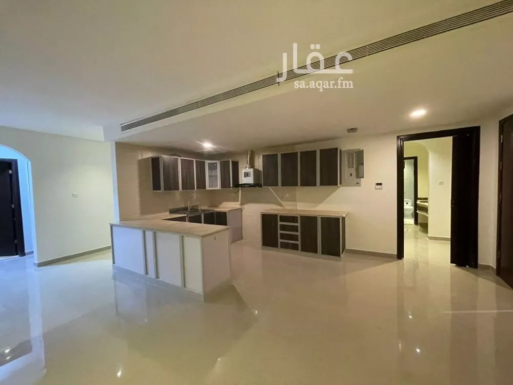 شقة 4 غرف في الملقا 1