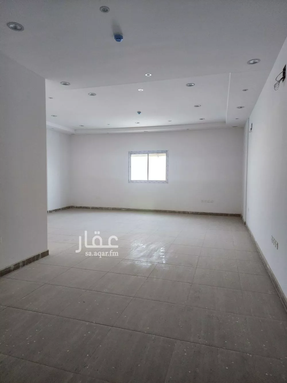 مكتب 1000 م² في النرجس 3