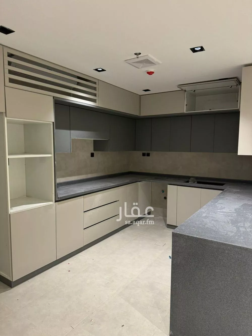 شقة 3 غرف في الحمرا 2