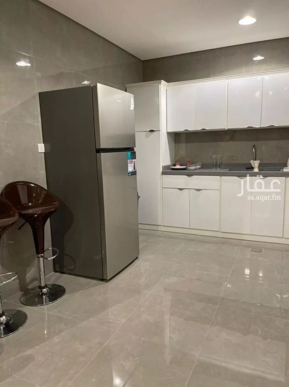 شقة 3 غرف في الملقا 1