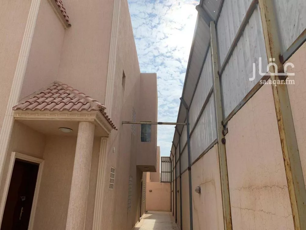 4 bedroom villa in King Abdul Aziz, Riyadh 7