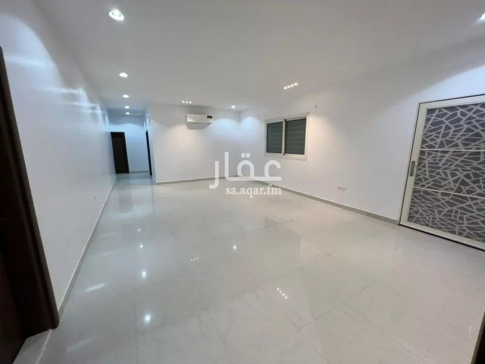 5 bedroom villa in Al Hamra 4