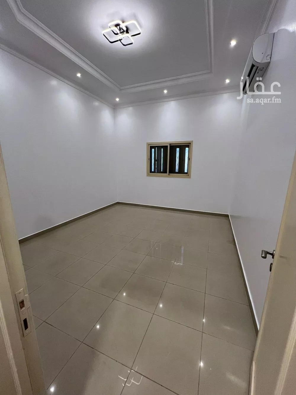 شقة 3 غرف في الملك عبدالله 4