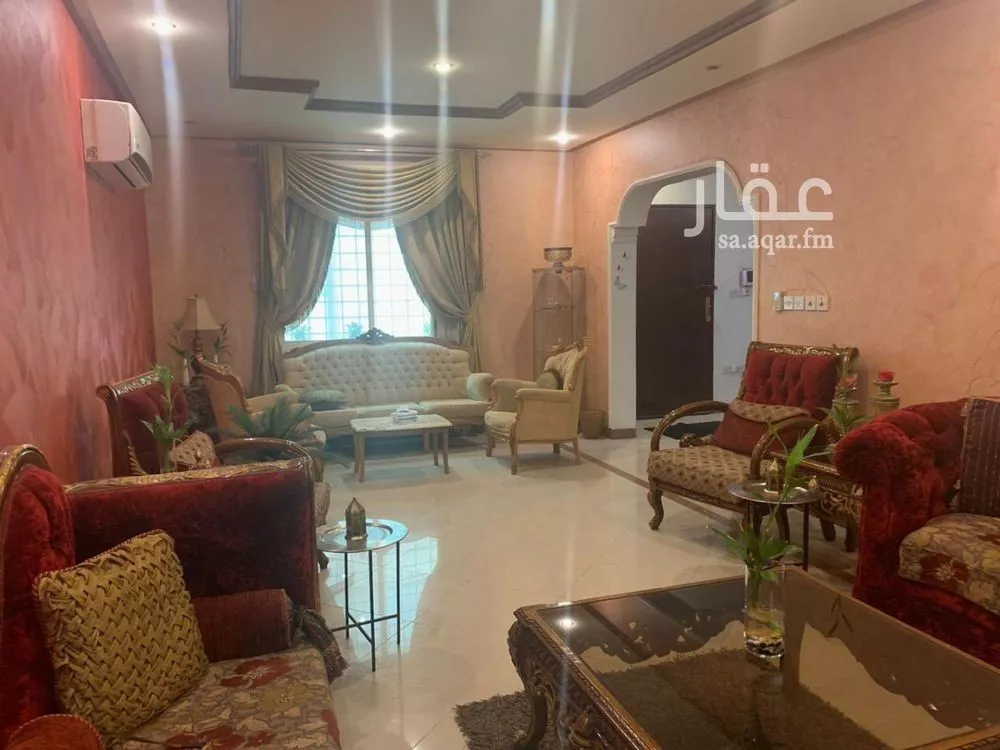 4 bedroom villa in King Abdul Aziz, Riyadh 8