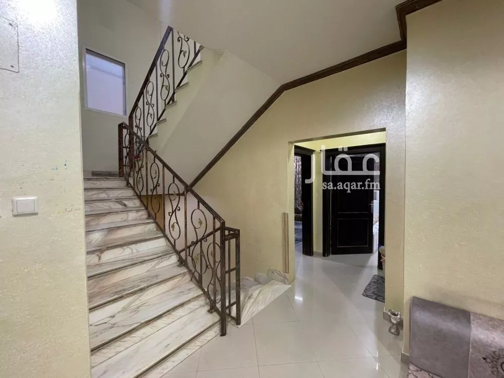 فيلا 4 غرف في الملك عبدالله، الرياض 5