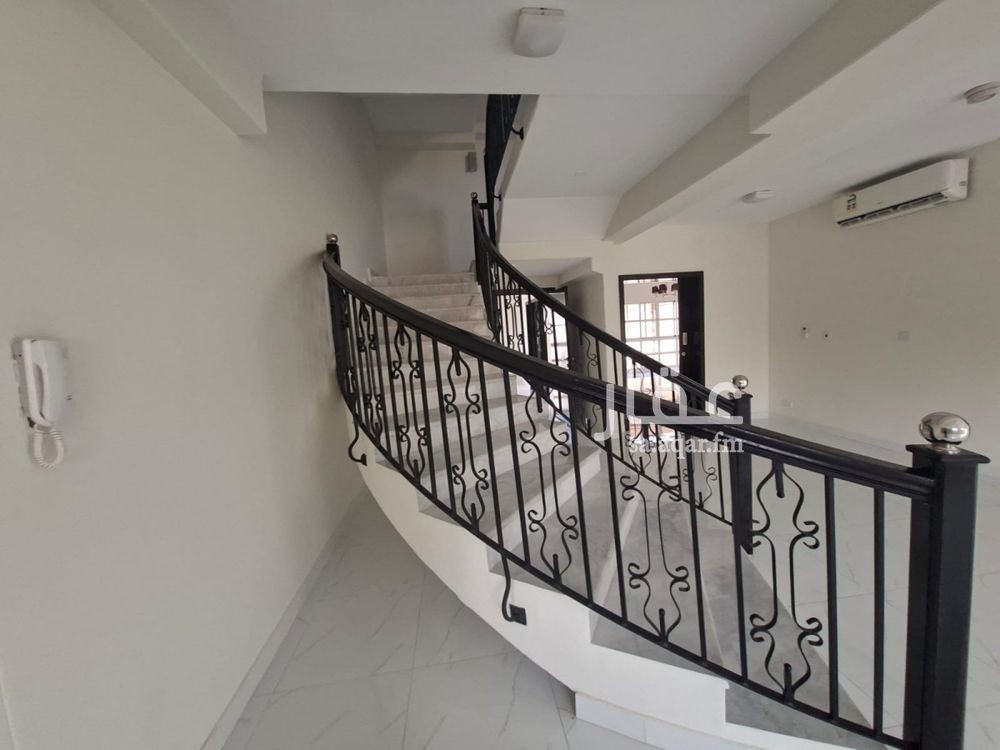 4 bedroom villa in Al Mutrafiyah, Eastern Province 10