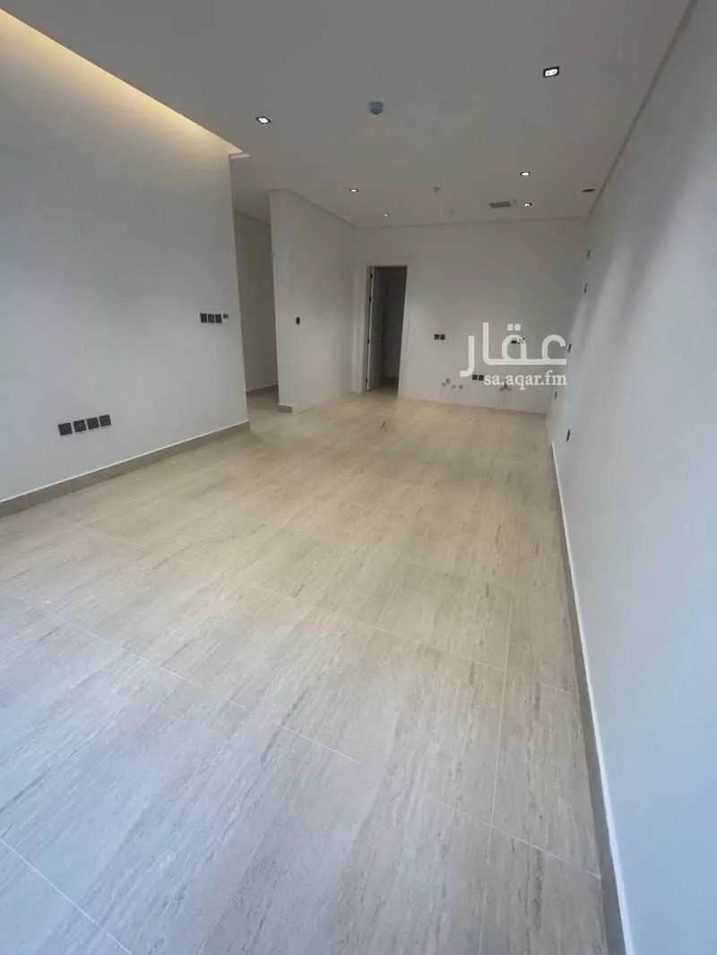 شقة 2 غرف في المغرزات 4