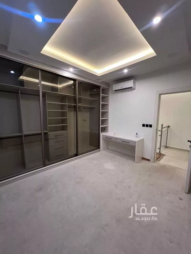 شقة 8 غرف في الملقا 3