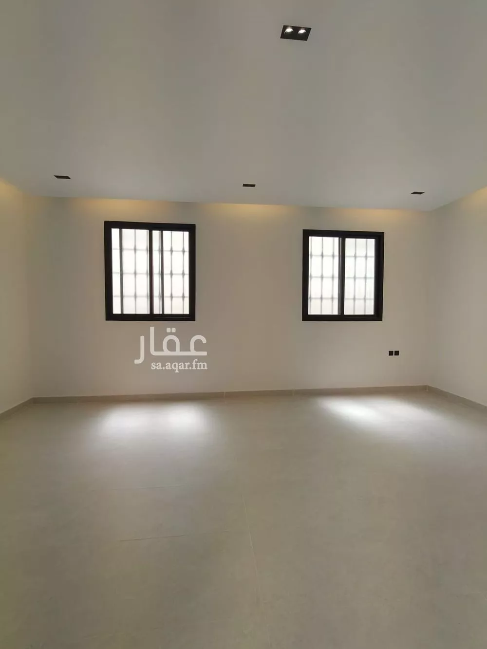 فيلا 9 غرف في الخليج 4