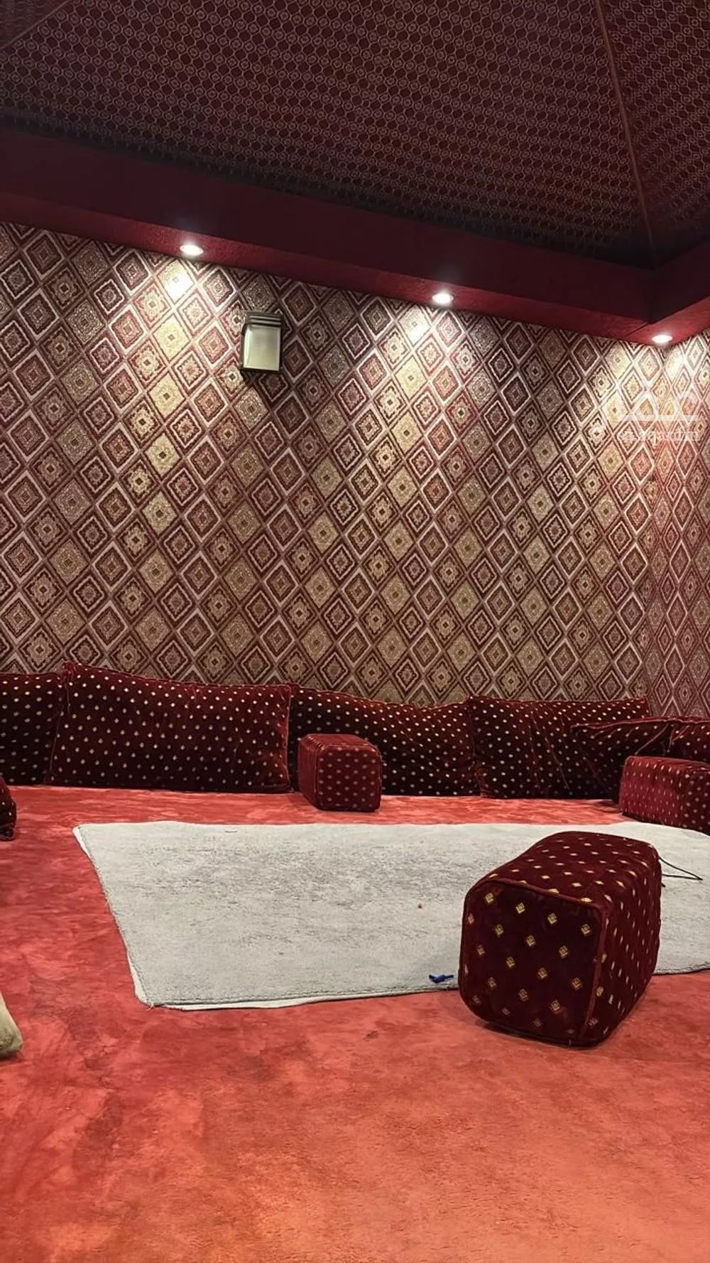 4 bedroom floor in Al Wadi 5