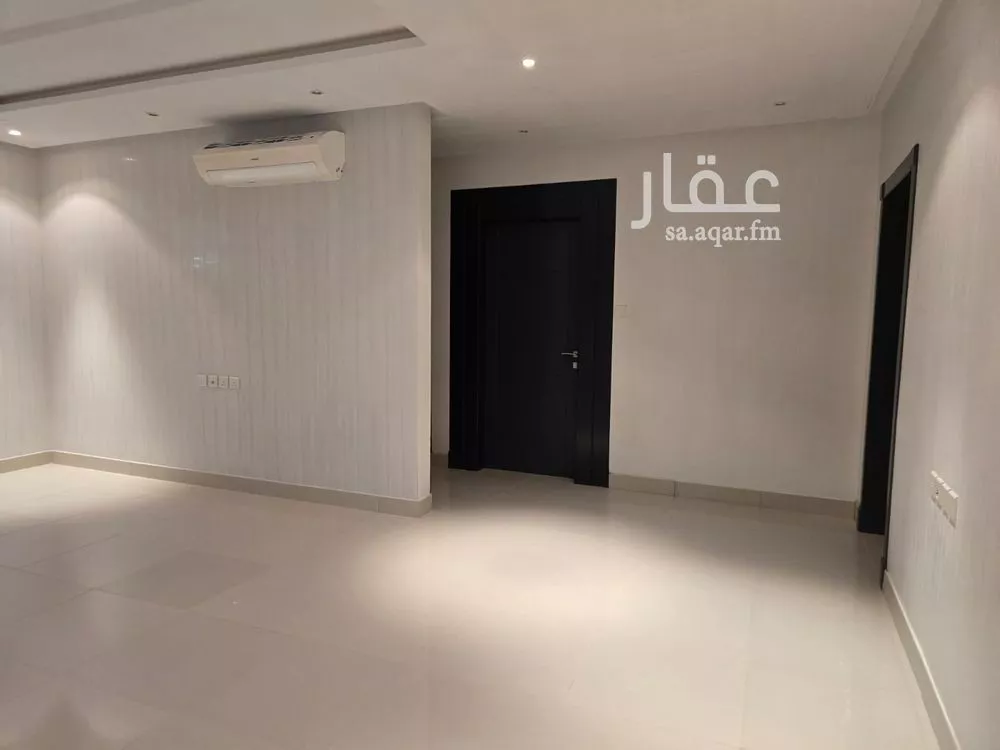 شقة 4 غرف في الملقا 5