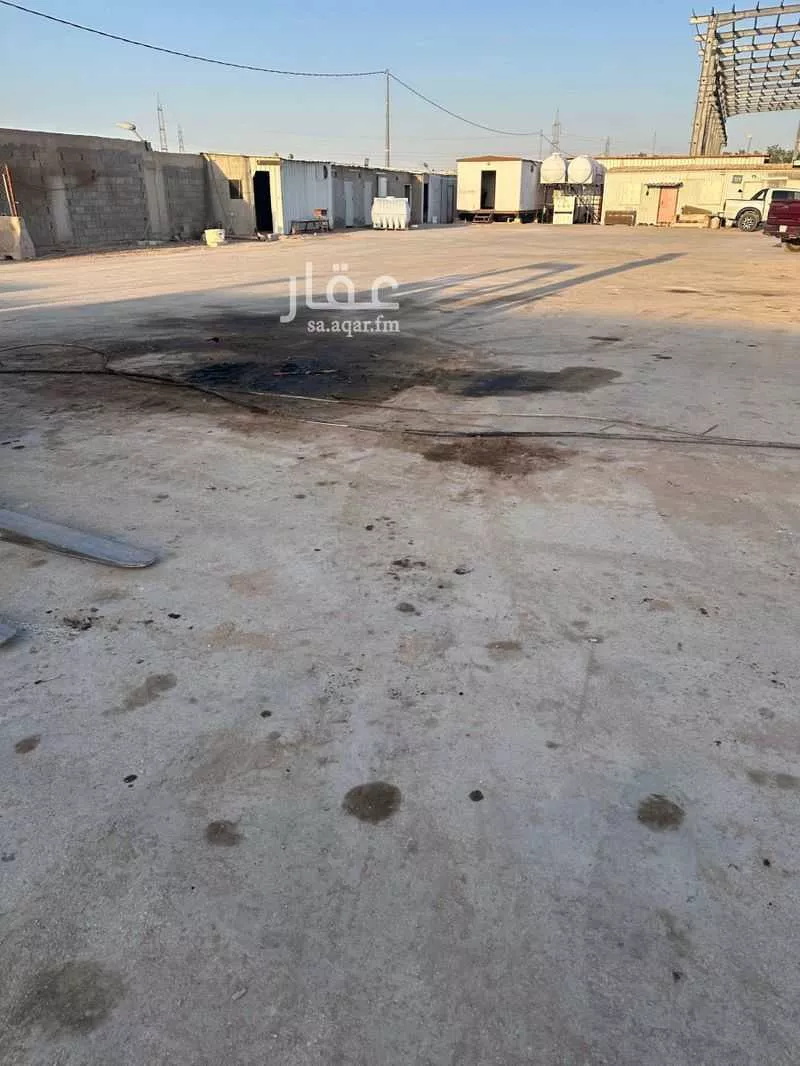 15211 sqm warehouse in Umm Al Shaal 4
