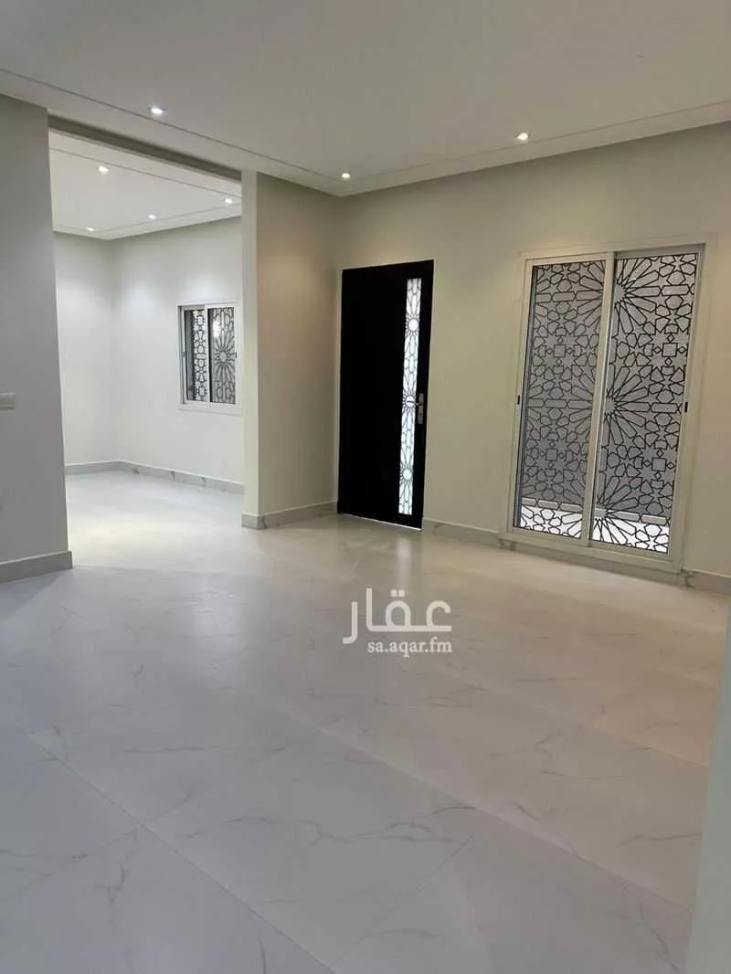 شقة 11 غرف في العارض 5