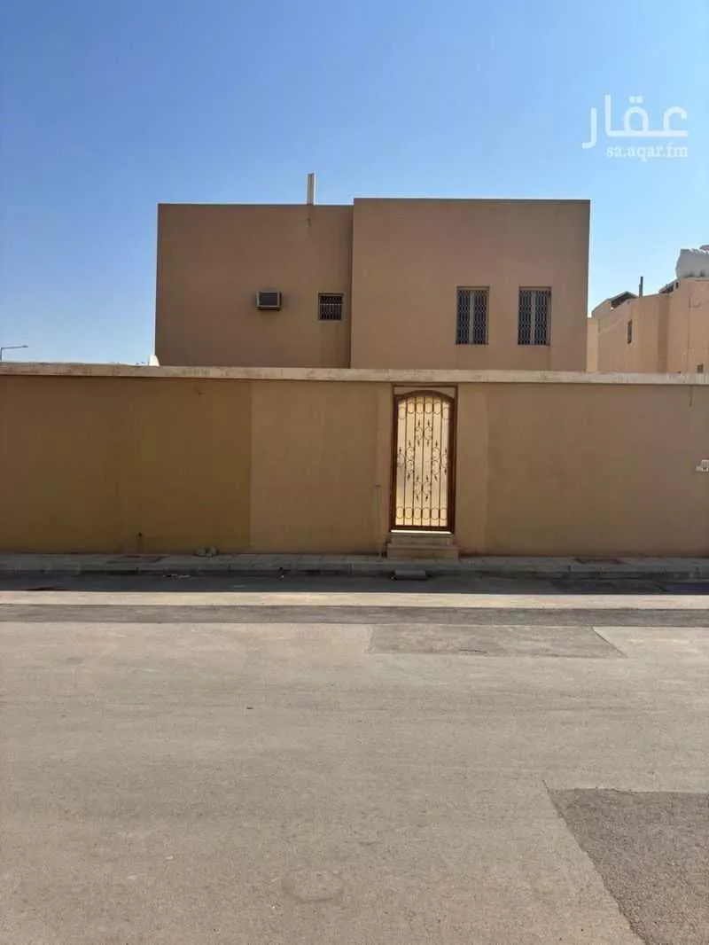 فيلا 9 غرف في العقيق 2