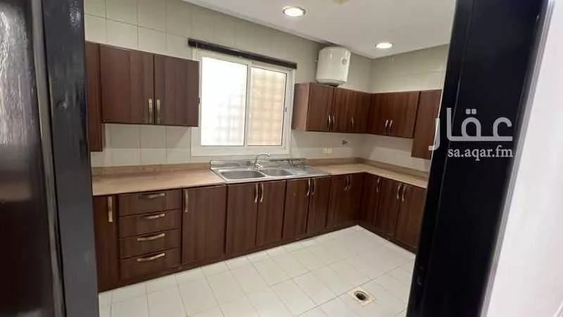 4 bedroom floor in Al Yasmin 2