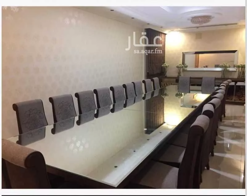 فيلا 7 غرف في الملك فيصل 2