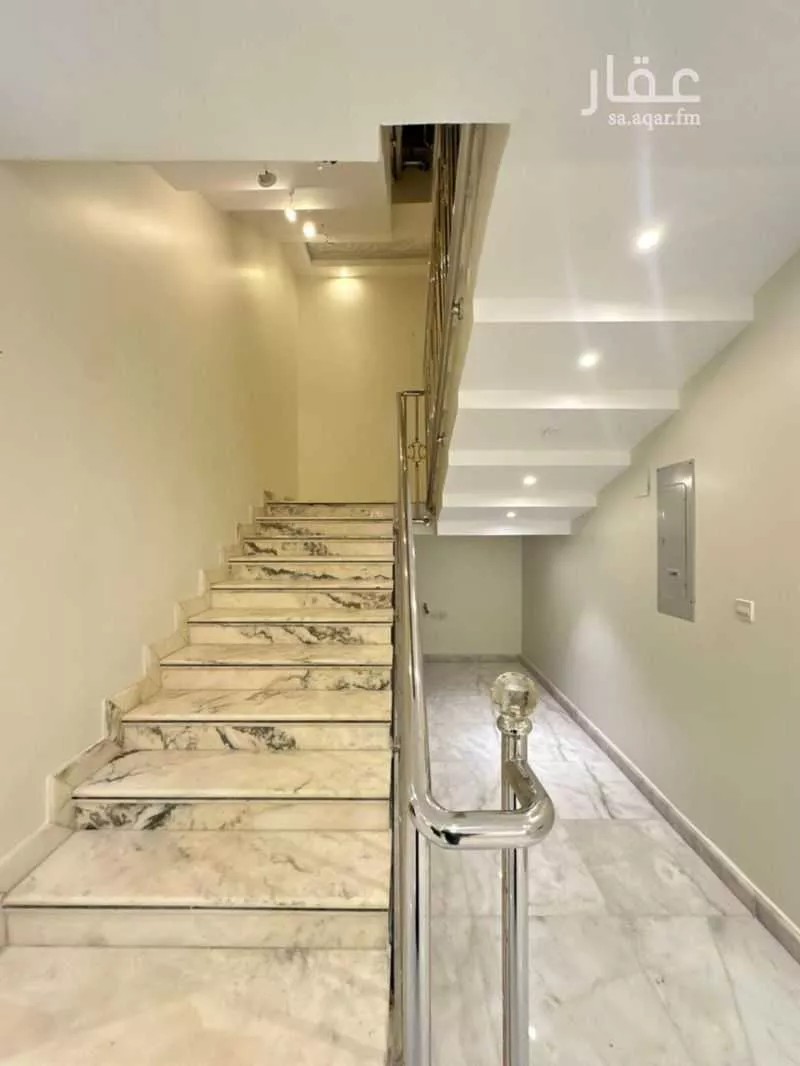 5 bedroom villa in Granada, Riyadh 7