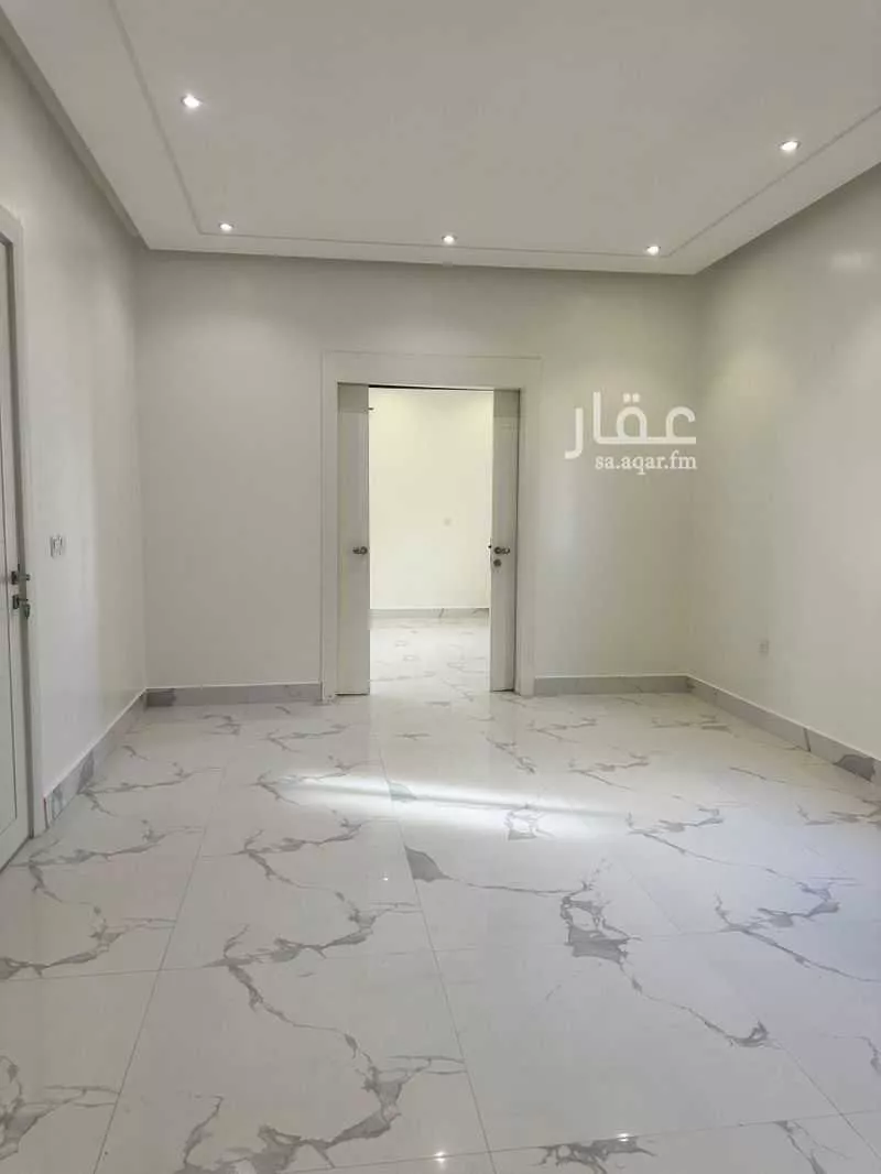 5 bedroom floor in Al Aridh 2