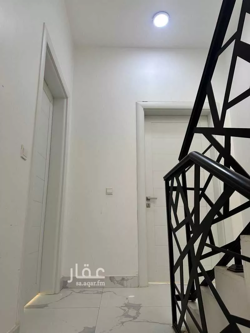 5 bedroom floor in Al Aridh 1