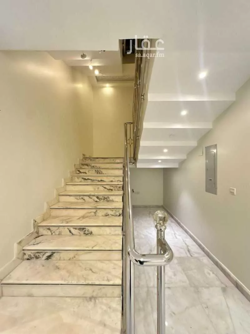 5 bedroom villa in Granada, Riyadh 22